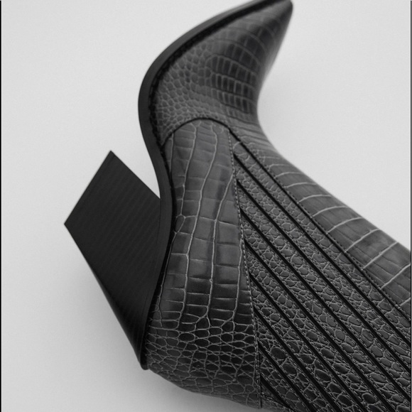 Zara Black Croc-Embossed Pointed Ankle Boots - Picture 3 of 6